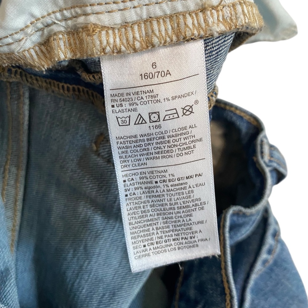Old Navy Medium Wash High-Rise Barrel Leg Ankle Jeans Size 6 - Picture 6 of 7